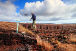 Turfsteker op Isle of Skye