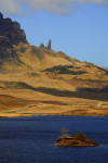 Loch Fada met Old Man of Storr, Isle of Skye